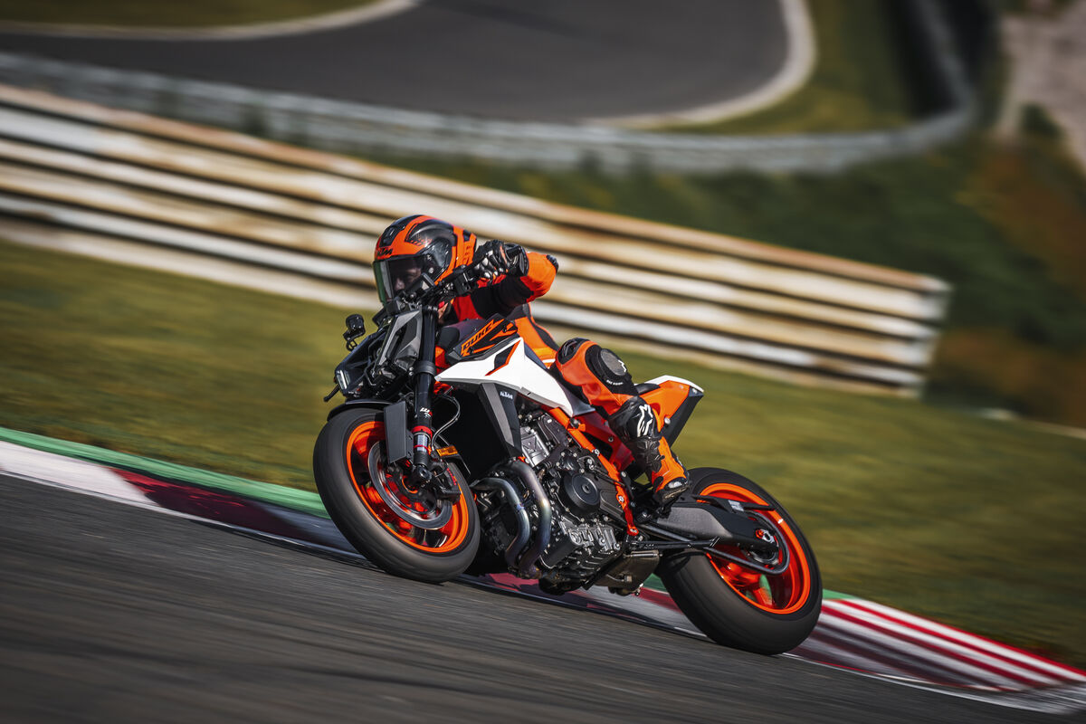 KTM 990 DUKE R（アクセサリー装着車）