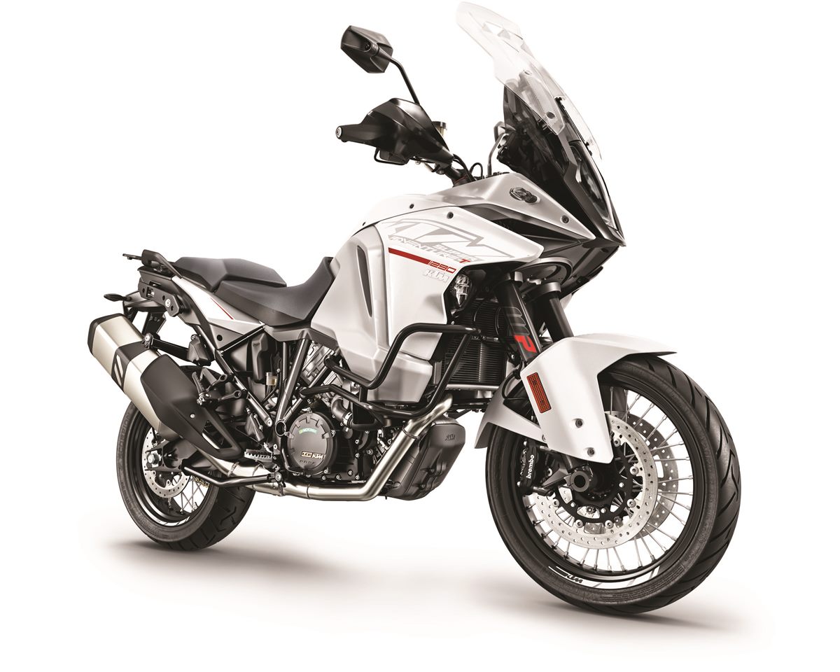 KTM 1290 SUPER ADVENTURE T MY2017_ri front