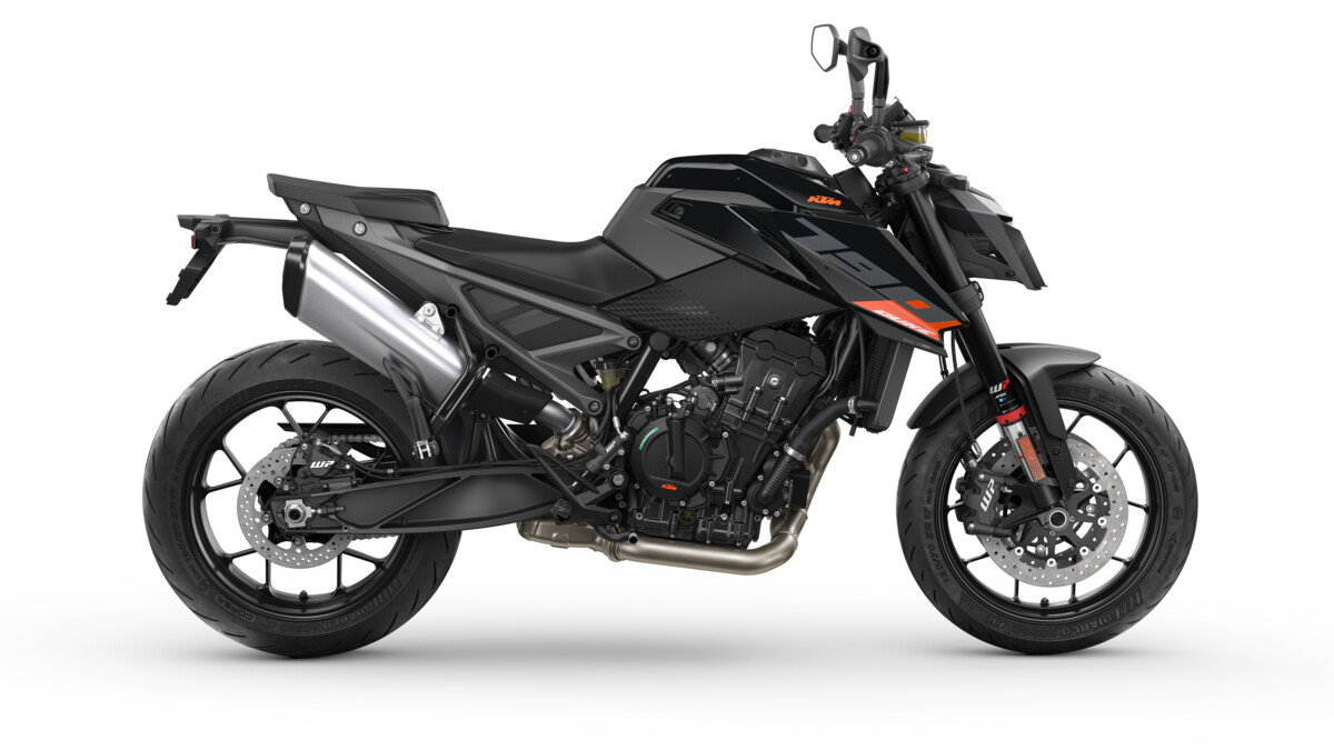 752490_MY27_KTM 790 DUKE STUDIO _EUROPE_ GLOBAL_Studio