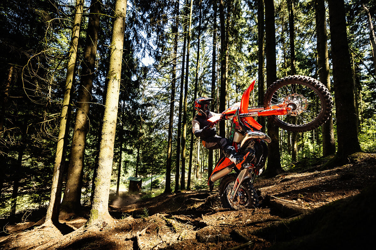 2027 KTM EXC 6DAYS Range_03