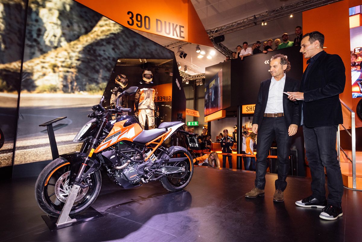 KTM 125 DUKE_Trunkenpolz_Hofmann