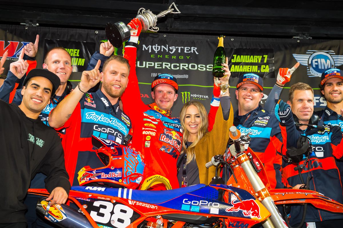 Shane McElrath & Team KTM 250 SX-F Podium Anaheim 1 2017