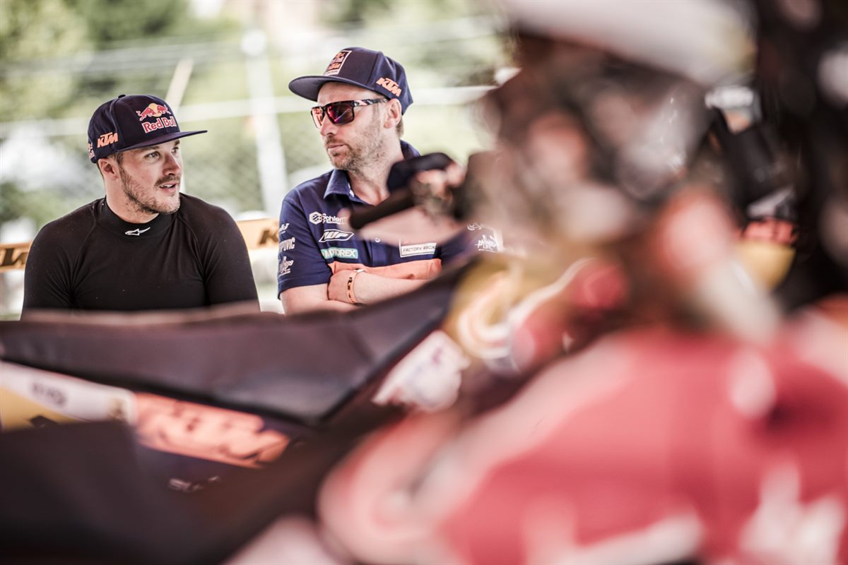 Sam Sunderland & Alex Doringer Bivouac Dakar 2017