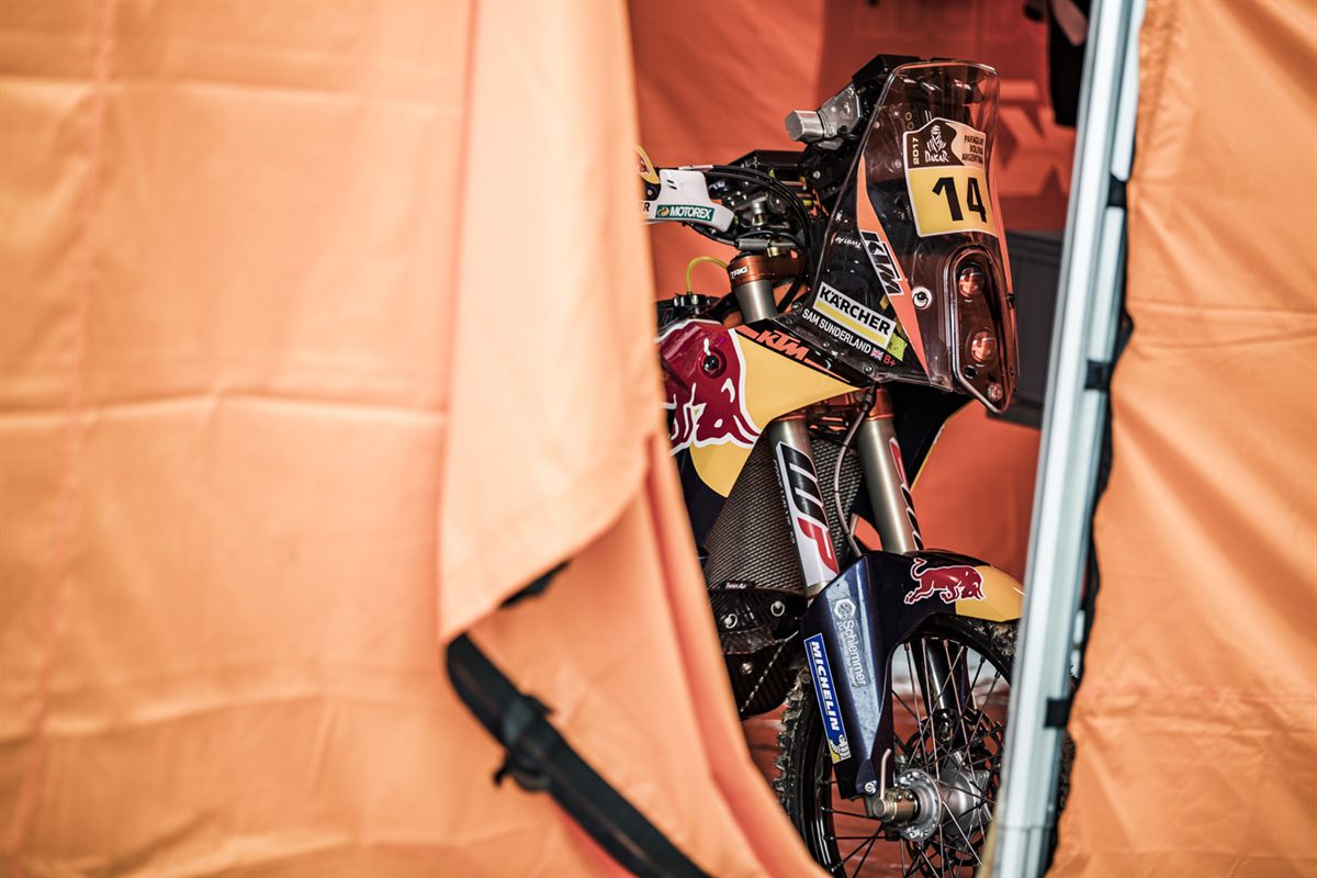 Sam Sunderland KTM 450 RALLY Bivouac Dakar 2017
