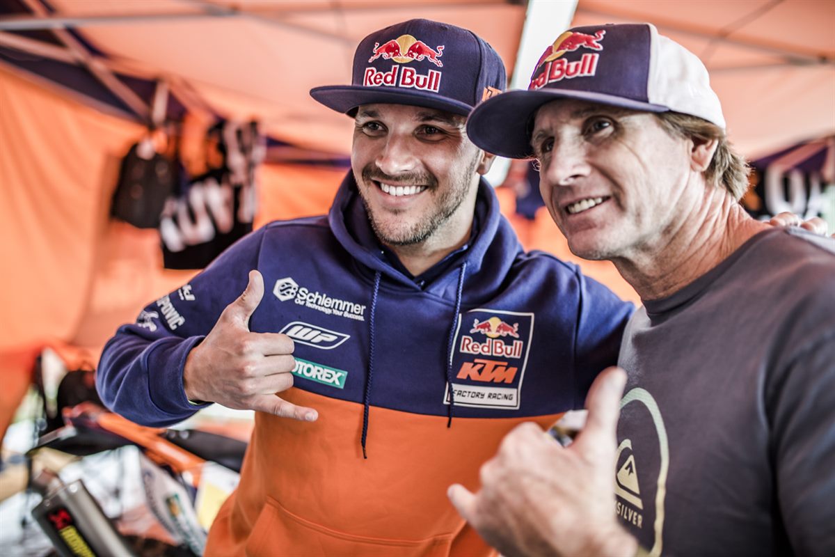 Sam Sunderland & Robby Naish Bivouac Dakar 2017