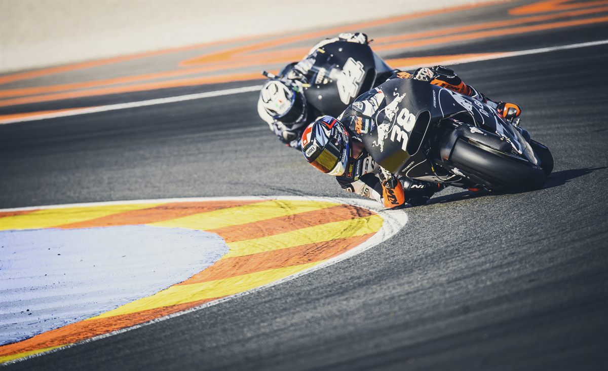Bradley Smith & Pol Espargaro KTM RC16 Valencia 2016