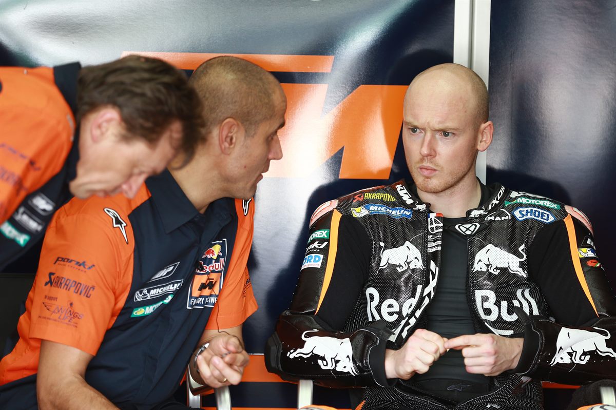 Mike Leitner, Tom Jojic & Bradley Smith Box Sepang 2017