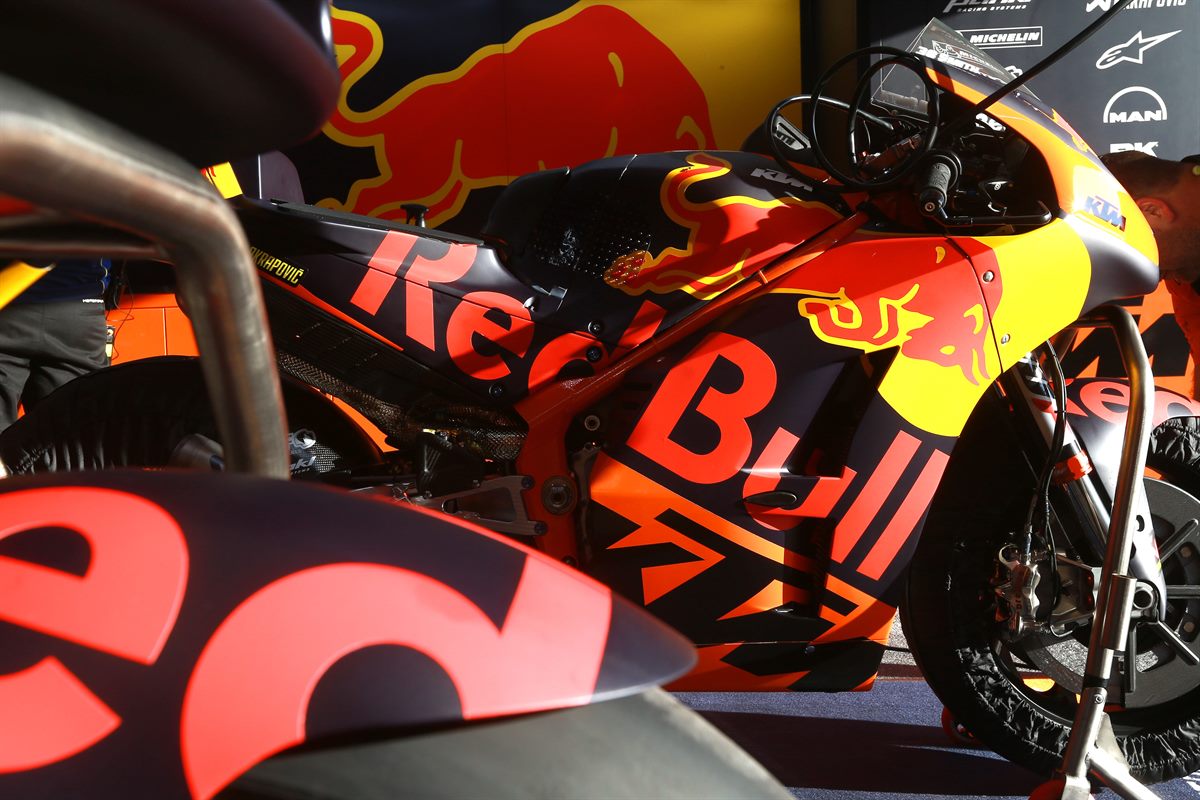 Bradley Smith KTM RC16 Box Losail 2017