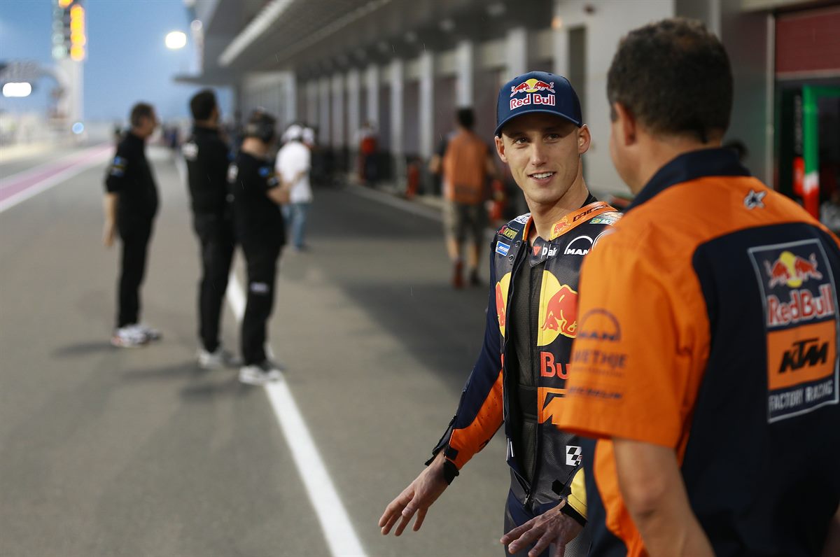 Pol Espargaro Pit Lane Losail 2017
