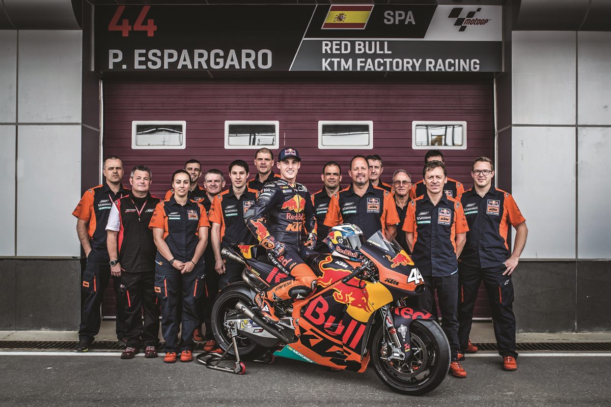Pol Espargaro & Team KTM RC16 Pit Lane Losail 2017
