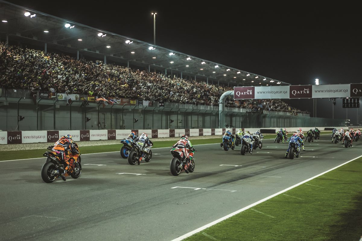 Bradley Smith & Pol Espargaro KTM RC16 Start Losail 2017