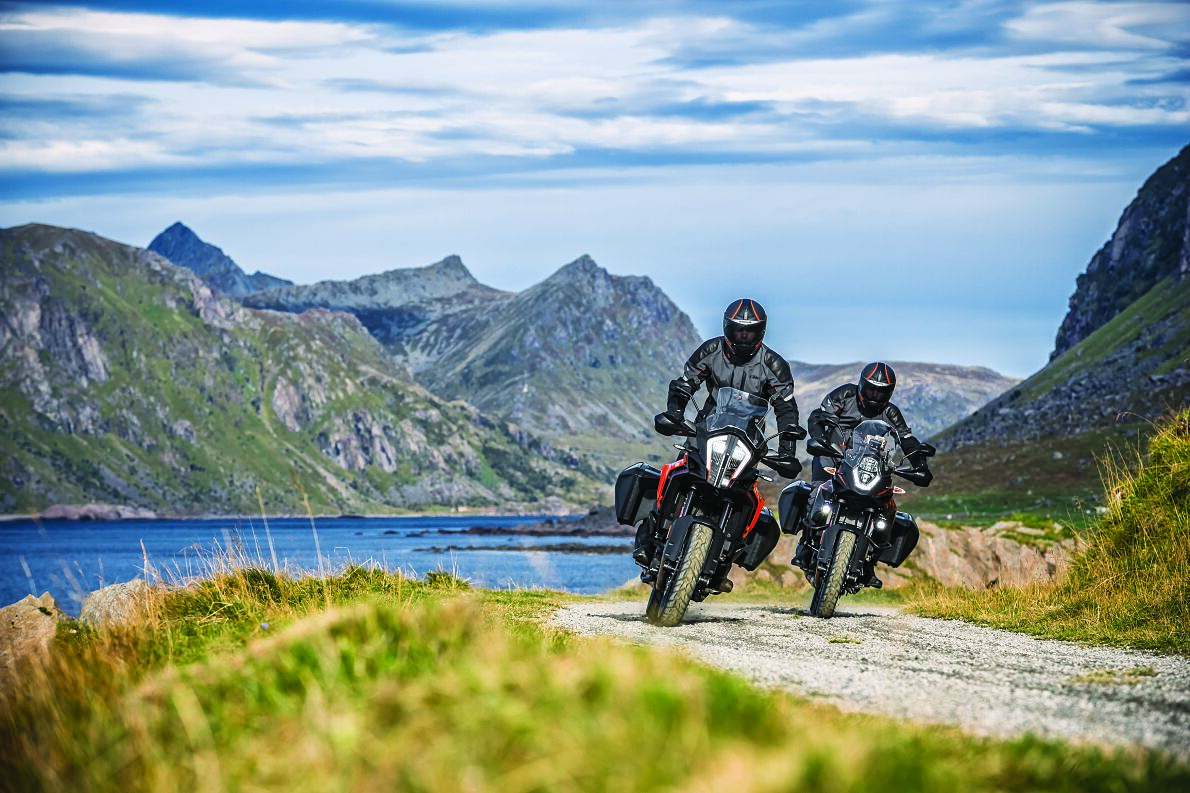 KTM 1090 ADV_KTM 1290 SADV S_Action 04