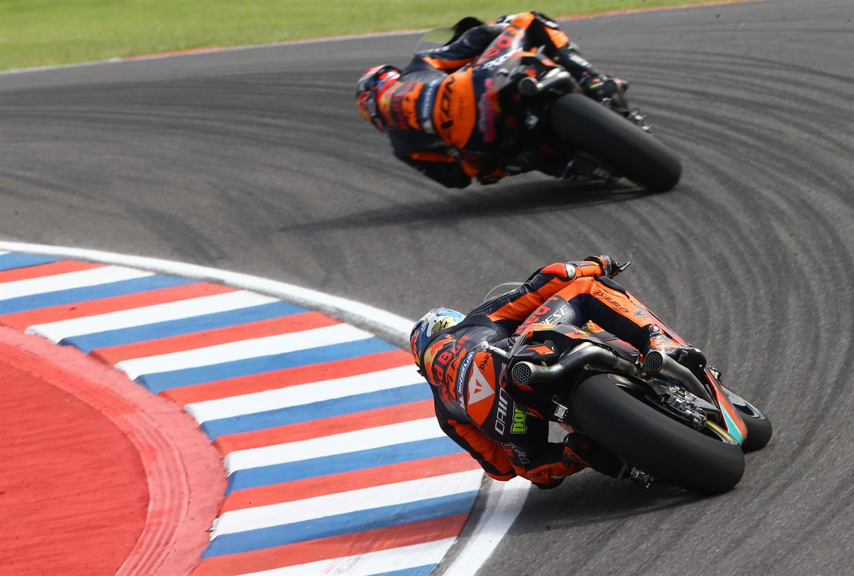 Bradley Smith & Pol Espargaro KTM RC16 Termas de Rio Hondo 2017