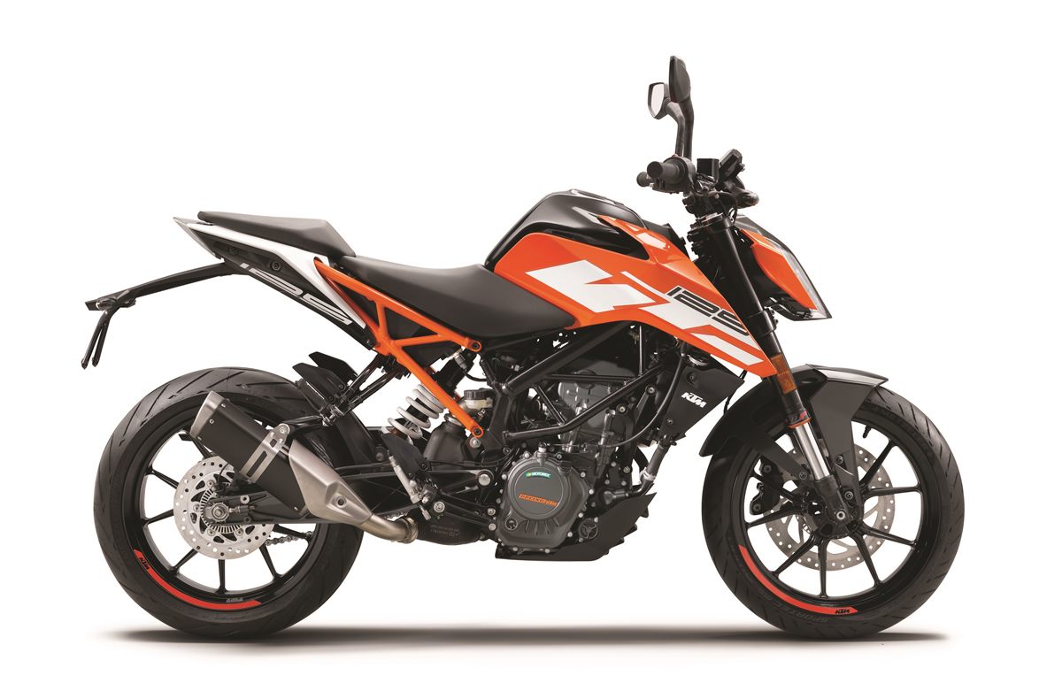 KTM 125 DUKE_90 right orange