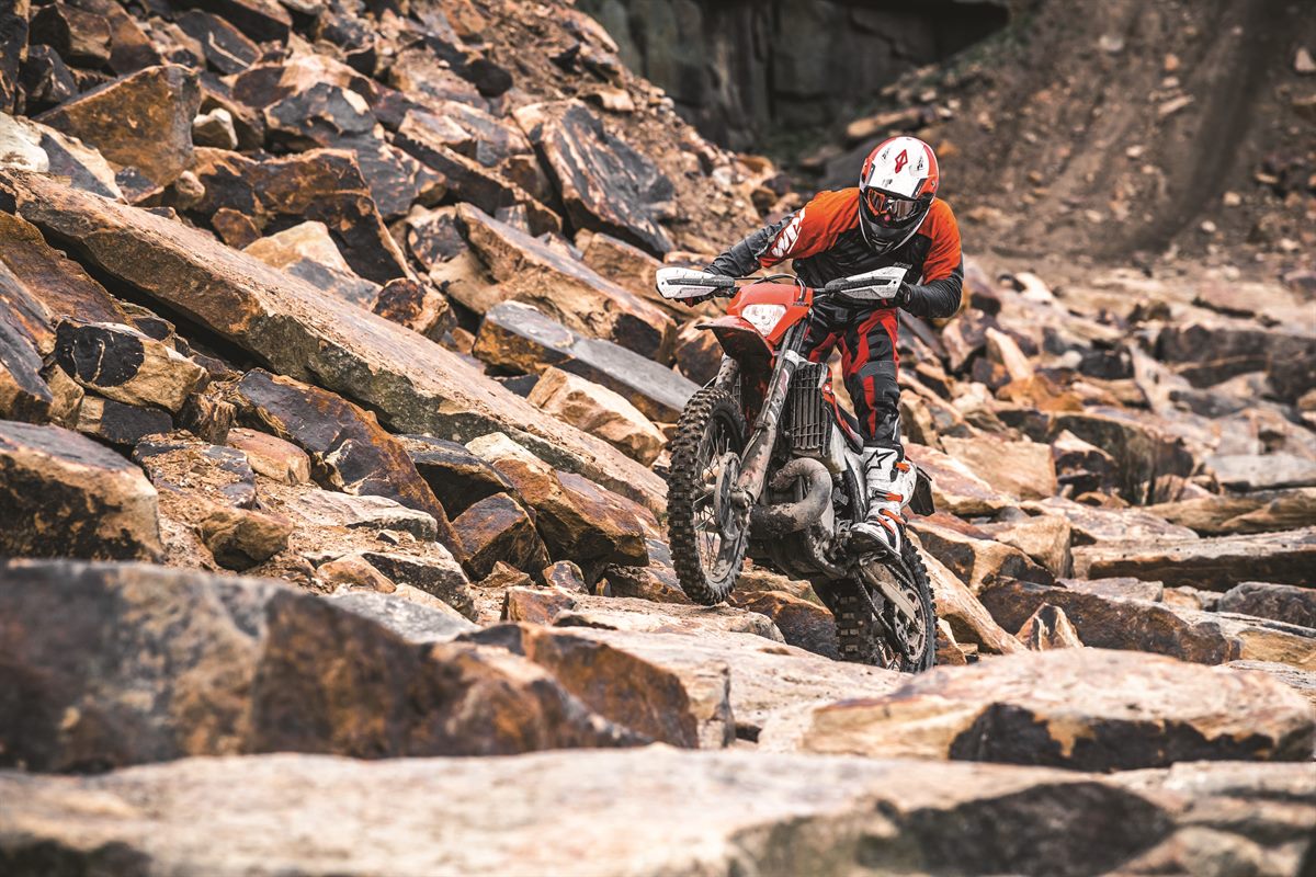 KTM 300 EXC TPI MY 2018 Action_04