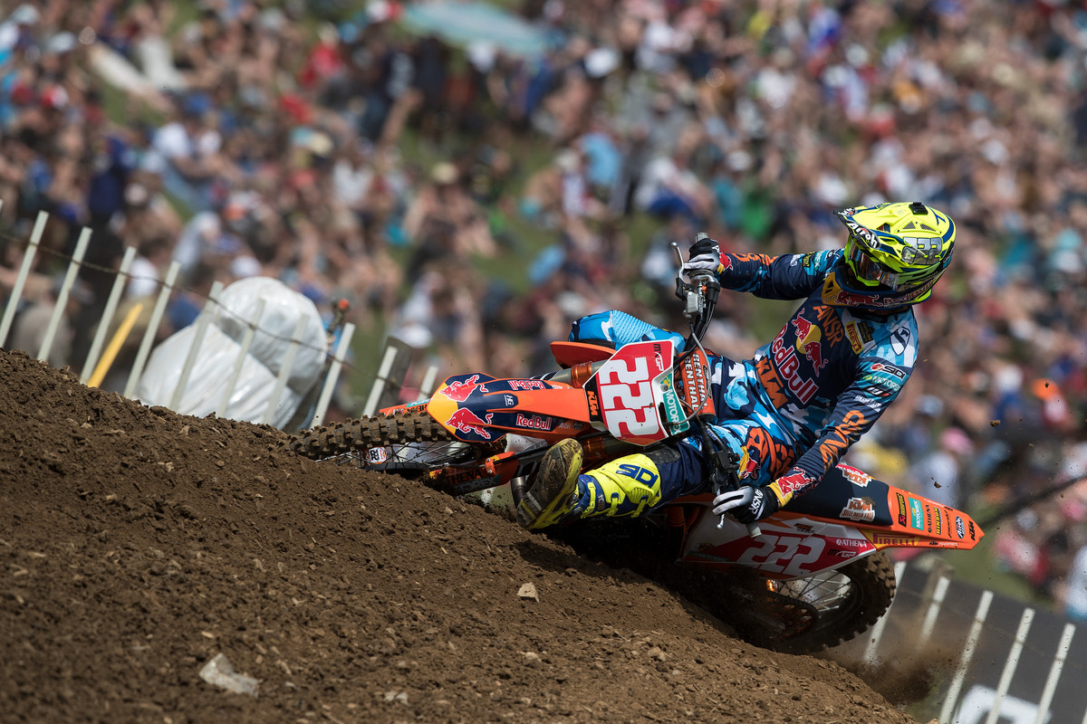 Tony Cairoli 450 SX-F second at Ernee