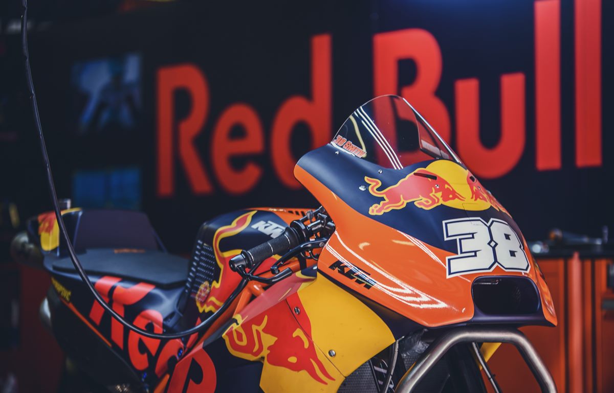 Bradley Smith KTM RC16 Box Circuit de Barcelona-Catalunya 2017