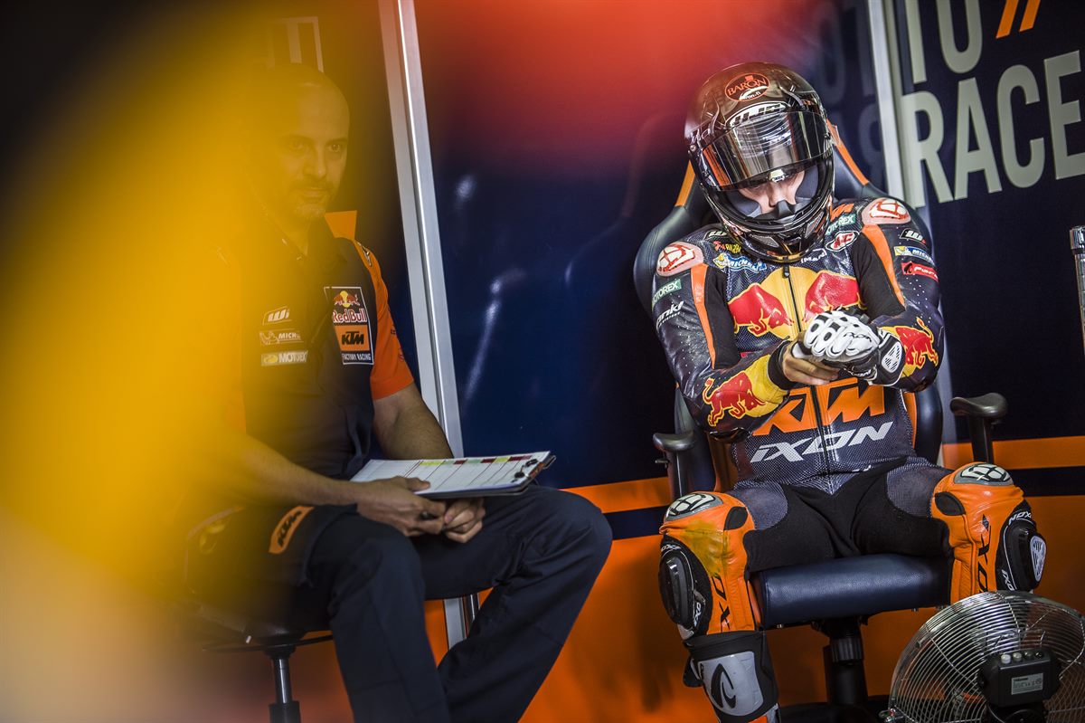 Mika Kallio & Staff Box Sachsenring 2017