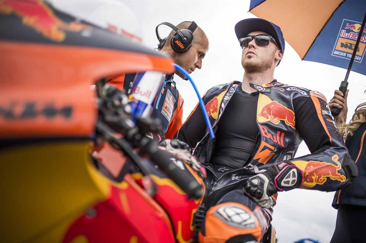 Bradley Smith & Tom Jojic KTM RC16 Start Sachsenring 2017