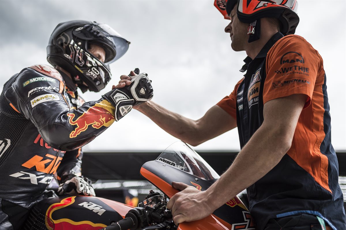 Mika Kallio & Mechanic KTM RC16 Pit Lane Red Bull Ring Spielberg 2017