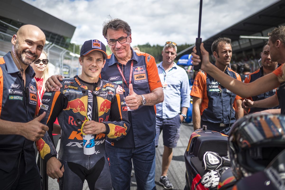 Esteban Garcia, Mika Kallio & Stefan Pierer KTM RC16 Start Red Bull Ring Spielberg 2017