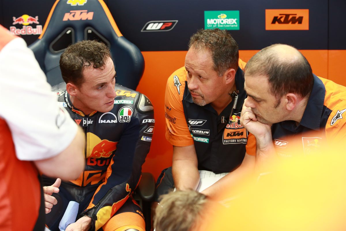 Pol Espargaro & Staff Box Silverstone Circuit 2017