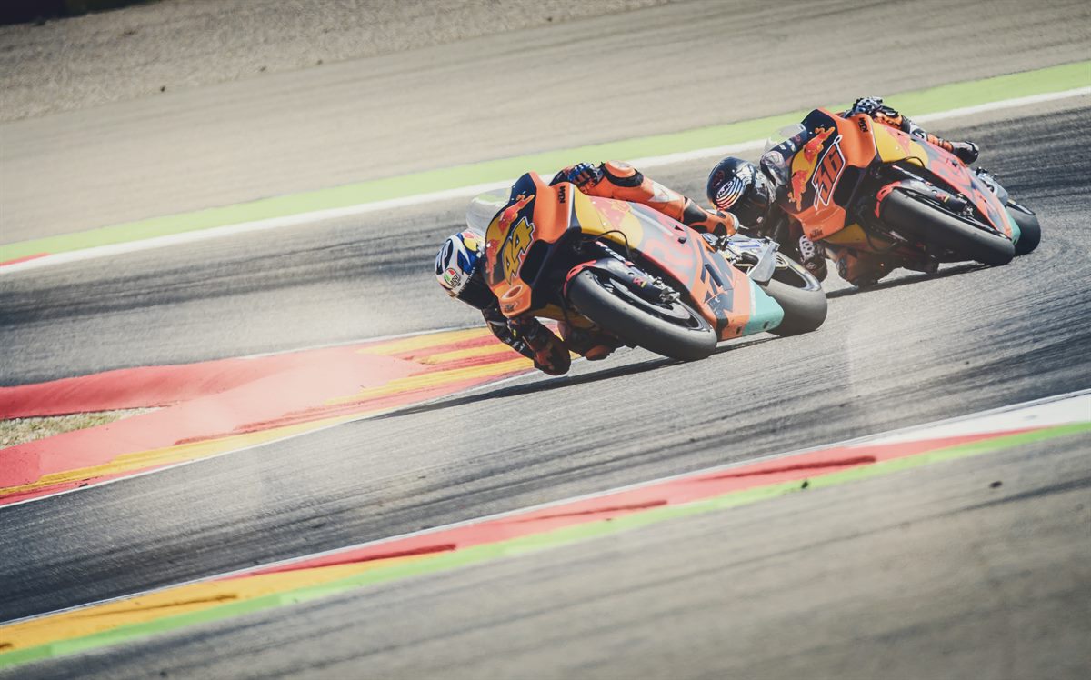 Pol Espargaro & Mika Kallio KTM RC16 MotorLand Aragon 2017