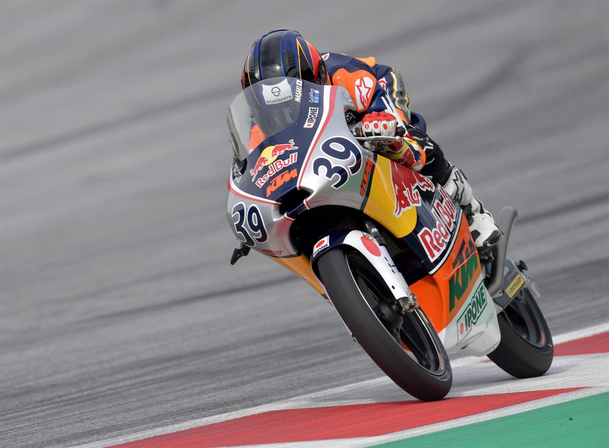 Kazuki Masaki_Action_RB MotoGP Rookies Cup 2017