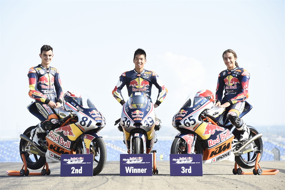 Aleix Viu, Kazuki Masaki, Dan Öncü KTM RC250 RB MotorLand Aragon 2017
