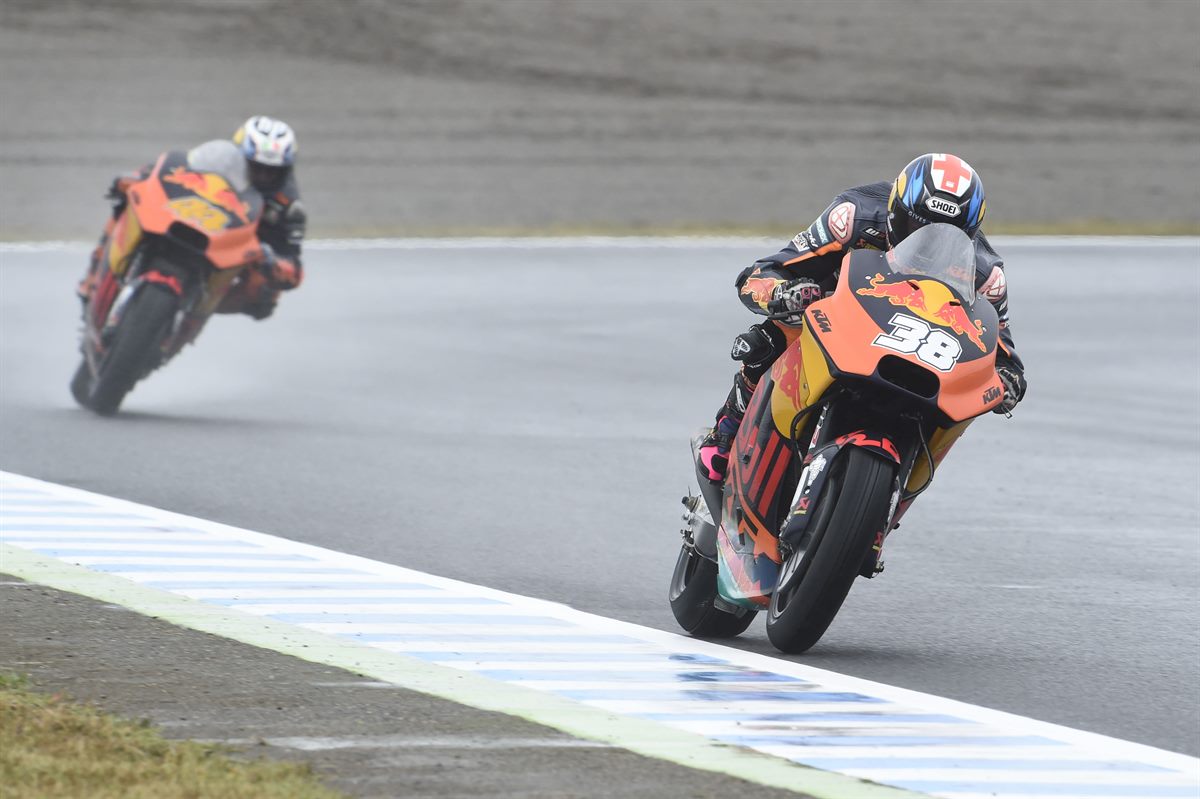 Bradley Smith & Pol Espargaro KTM RC16 Twin Ring Motegi 2017