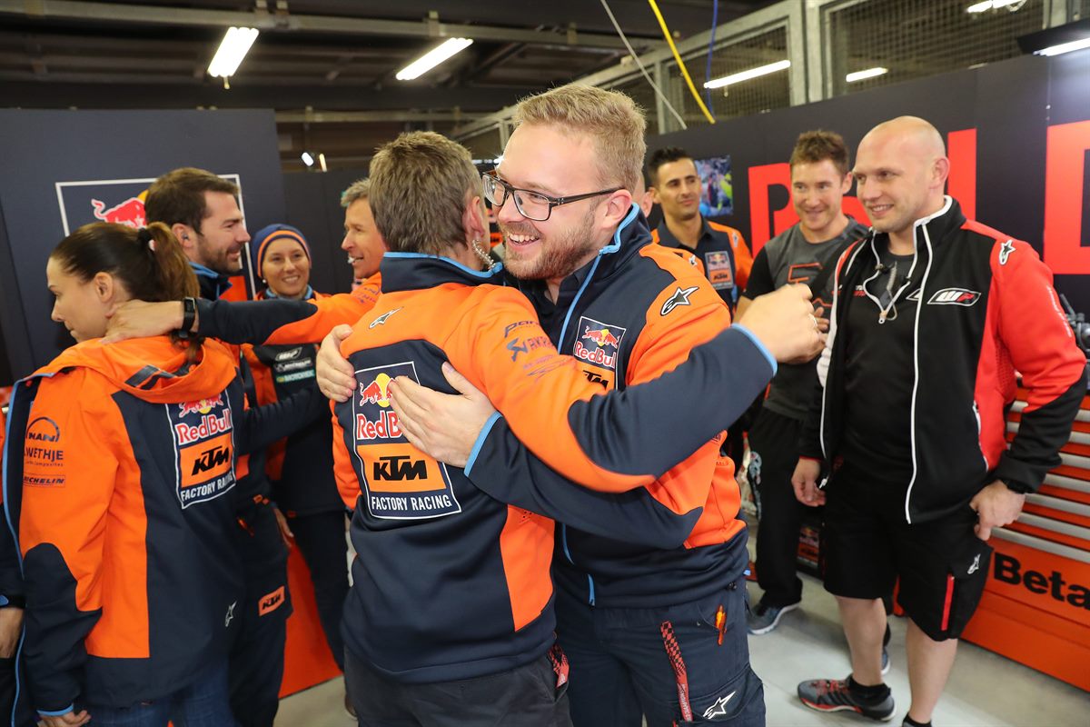 Mike Leitner & Sebastian Risse Box Twin Ring Motegi 2017