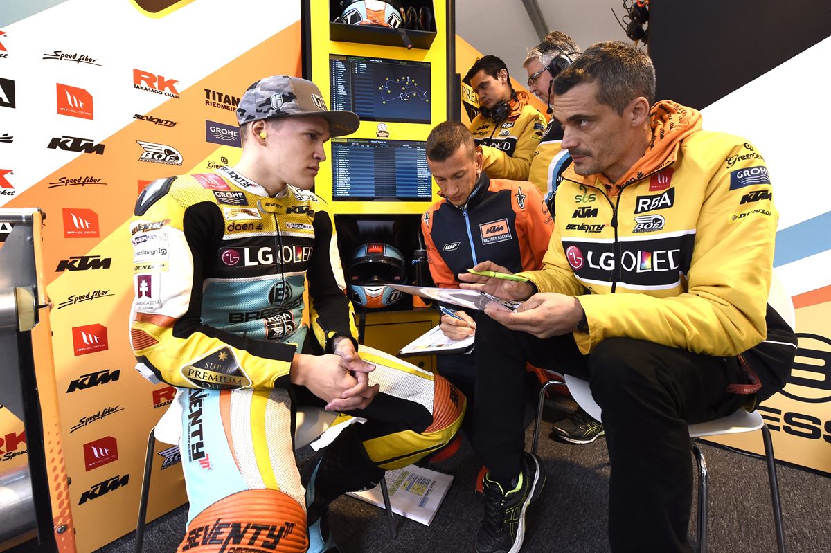 Gabriel Rodrigo & Staff Box Phillip Island 2017