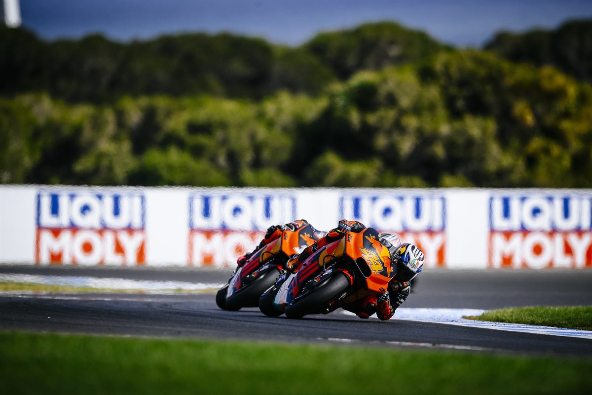 Pol Espargaro & Bradley Smith KTM RC16 Phillip Island 2017