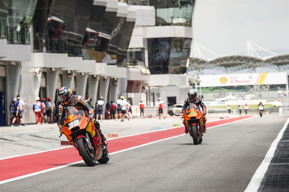 Bradley Smith & Pol Espargaro KTM RC16 Pit Lane Sepang International Circuit 2017