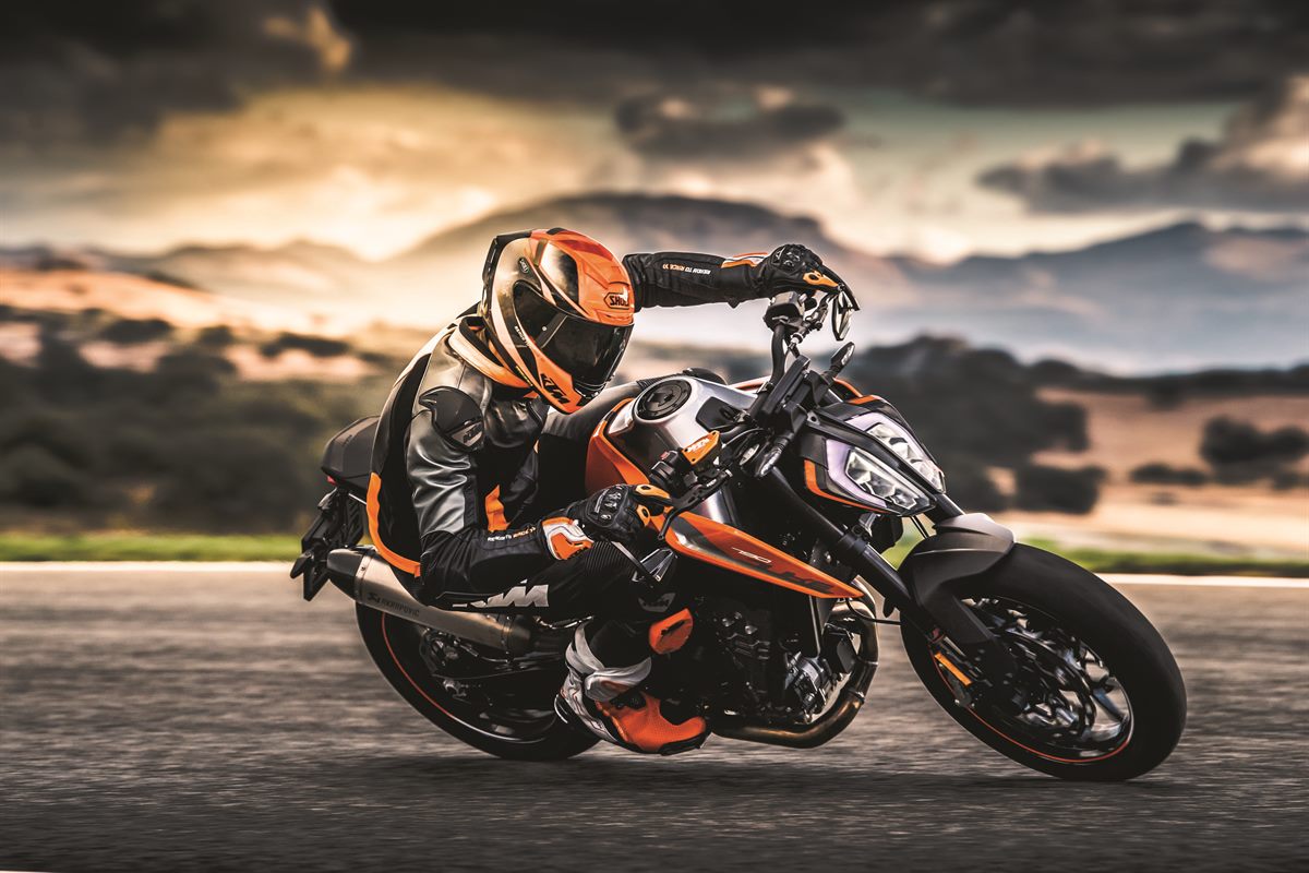 KTM 790 DUKE 2018_Action 03