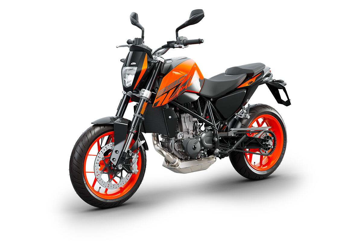2018_KTM 690 DUKE left front