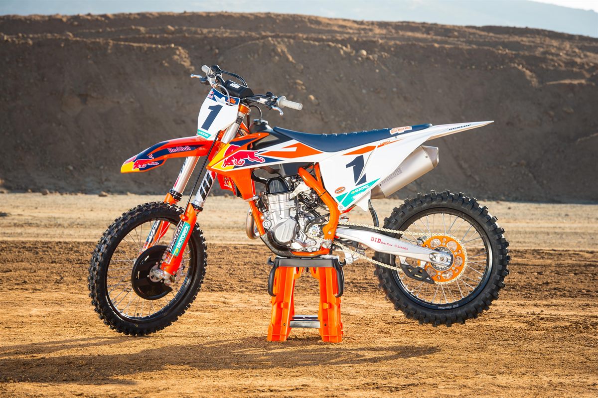 KTM 450 SX-F Factory Edition MY 2018_Static_02 © Simon Cudby