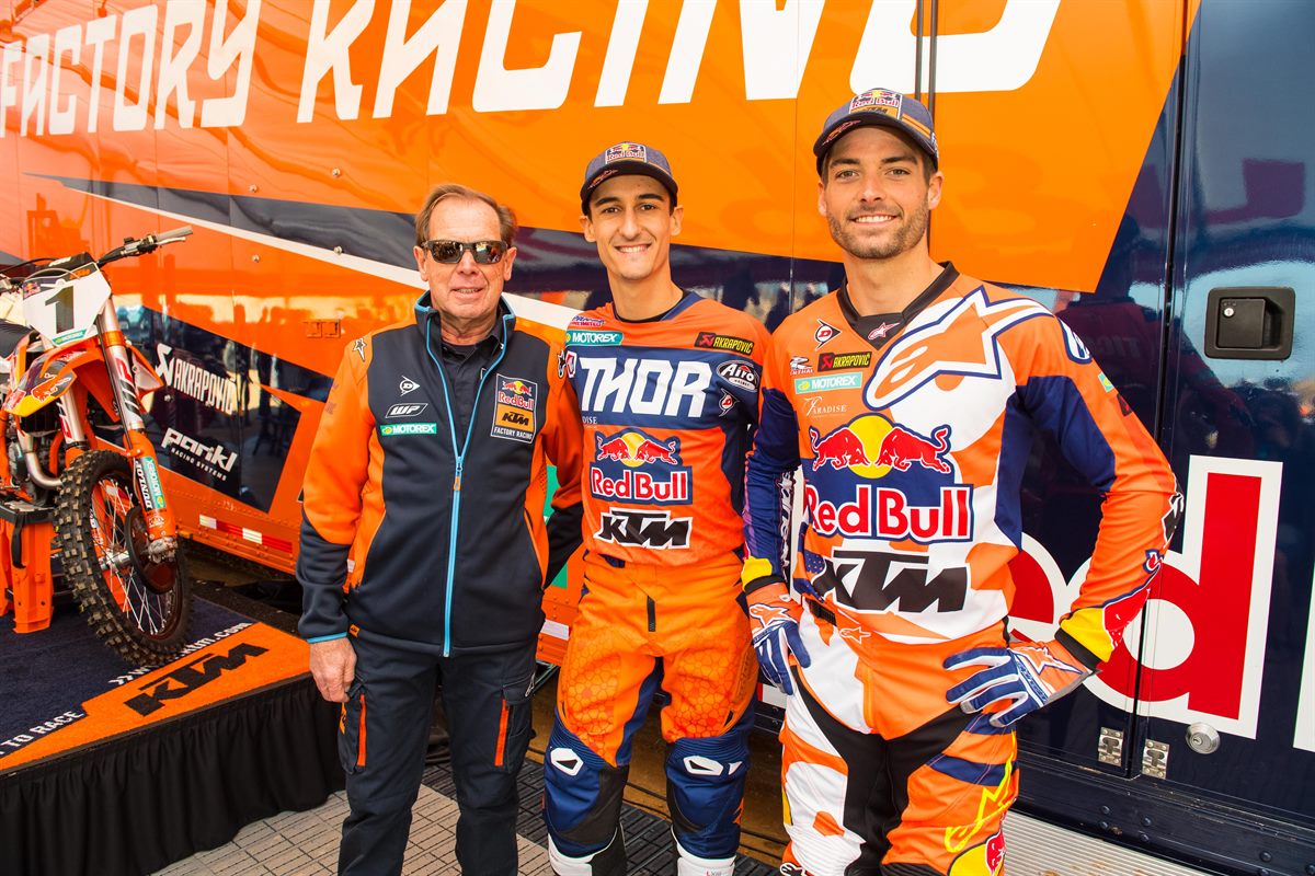 De Coster_Musquin_Tickle_SX Team Presentation_USA_2017 © Simon Cudby