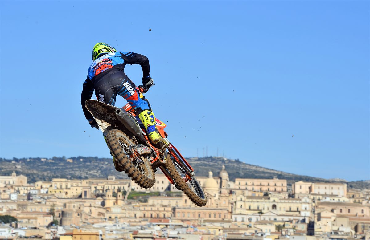 Tony Cairoli 450 SX-F Noto