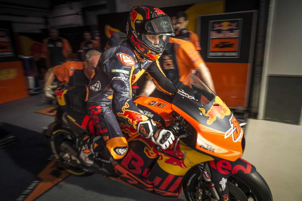 Mika Kallio & Mechanics KTM RC16 Box Losail International Circuit 2018