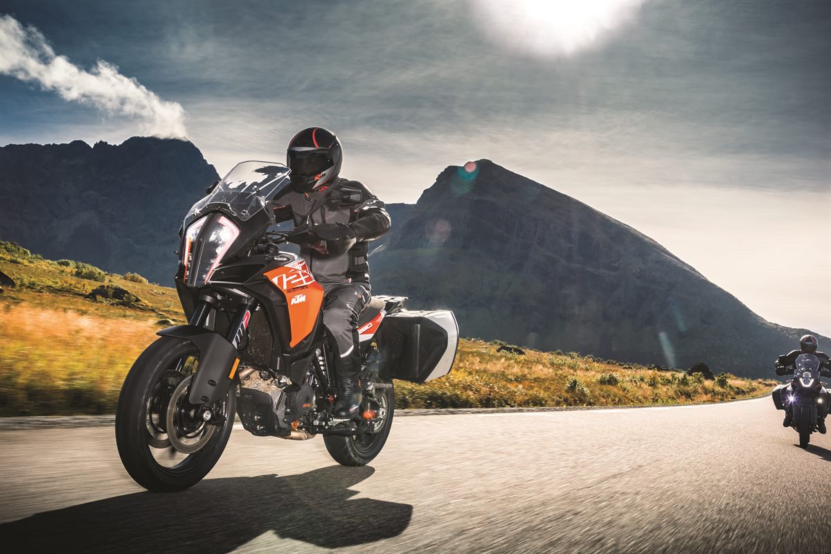 KTM 1290 SUPER ADVENTURE S_KTM 1090 ADVENTURE