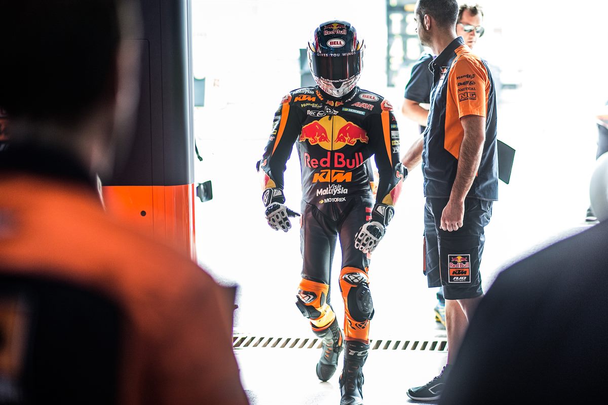 Brad Binder & Staff Box Box Losail International Circuit 2018