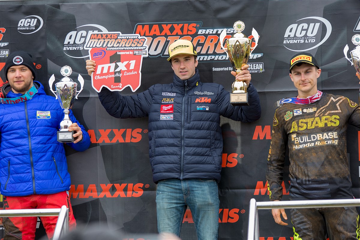 MX1 podium