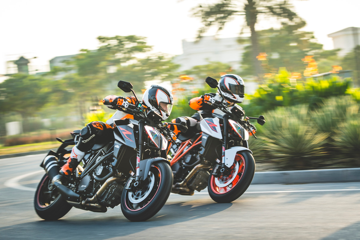 KTM 1290 SUPER DUKE R 