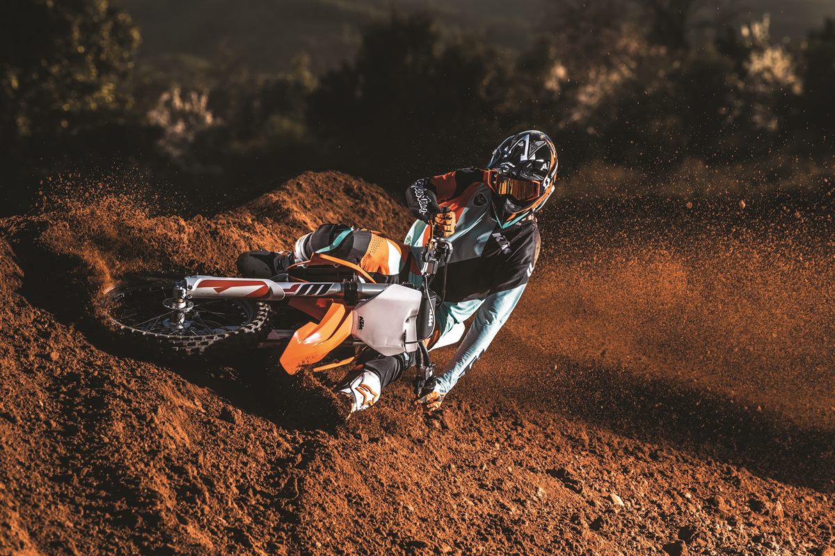 KTM 250 SX-F MY2019_Action 01
