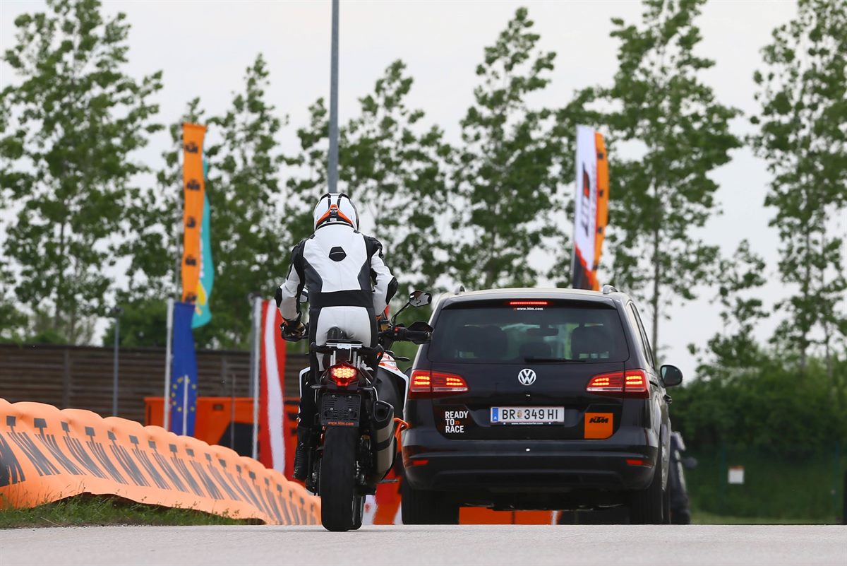 KTM_Adaptive Cruise Control demonstration 1