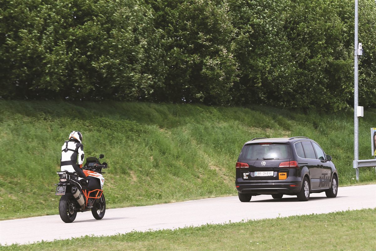 KTM_Adaptive Cruise Control demonstration 2