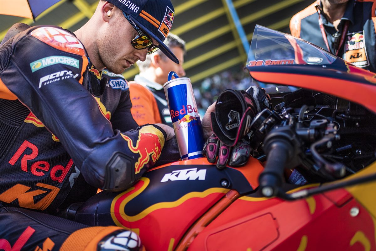 Bradley Smith KTM RC16 Start TT Circuit Assen 2018