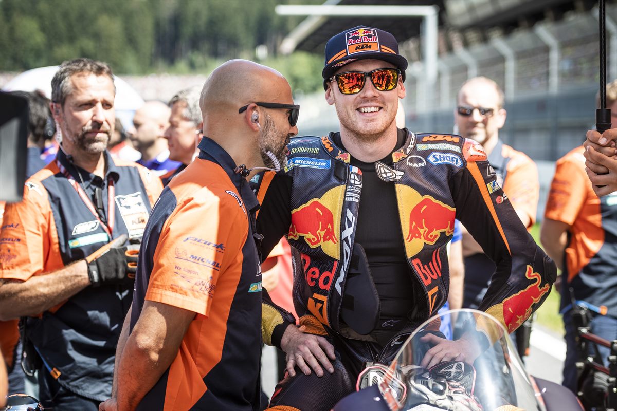 Esteban Garcia Bradley Smith KTM RC16 Start Red Bull Ring, Spielberg 2018