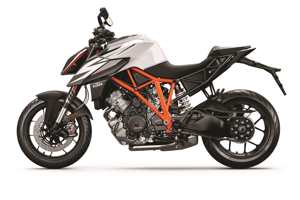 KTM 1290 SUPER DUKE R MY19 white 90